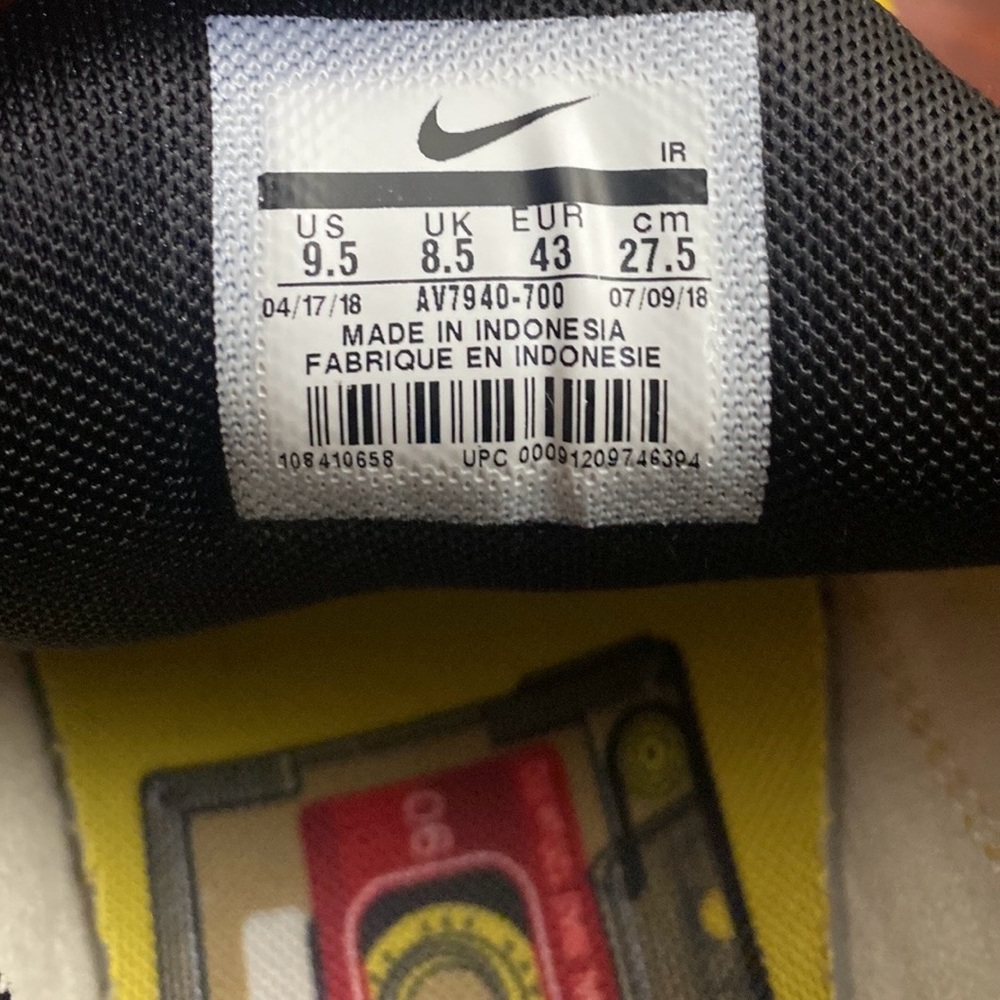 Nike Air Max Plus TN Frequency Pack AV7940-700  Tour Yellow Black White 9.5 - Picture 8 of 8